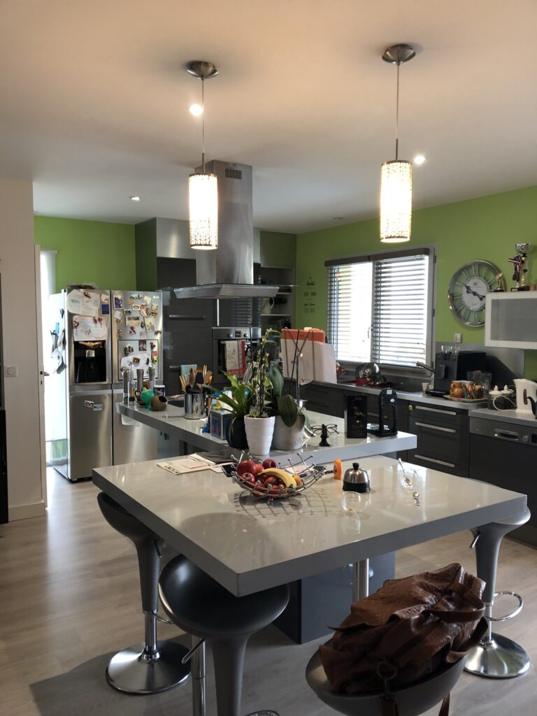 Cuisine avant travaux, Nohanent (63)