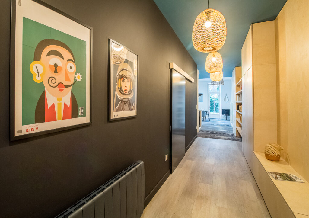 Hall d'entrée gîte, Billom (63), par Cot A Cot Architecture d'intérieur.