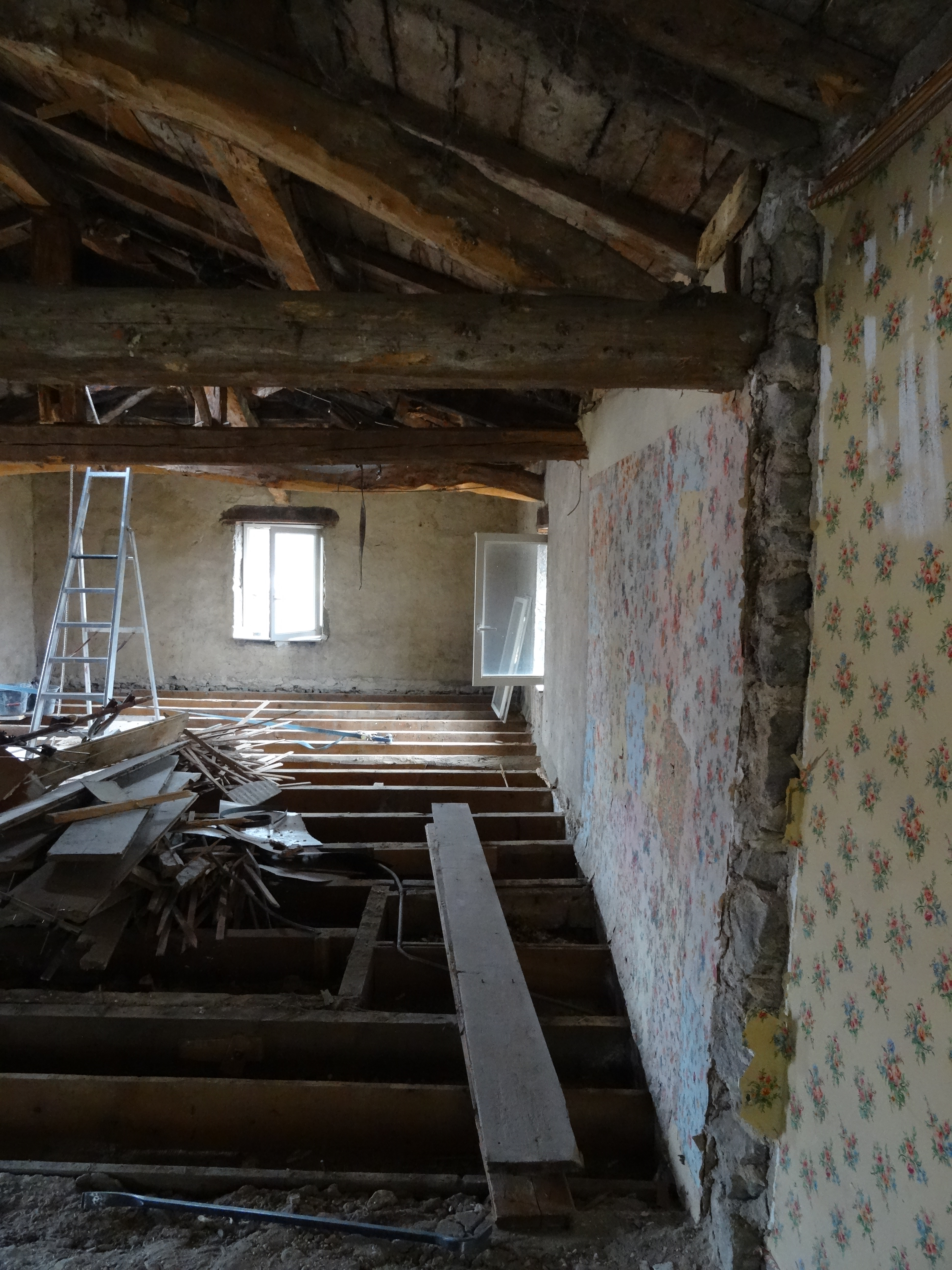 Démolition combles, Ennezat (63), par Cot A Cot Architecture d'intérieur.