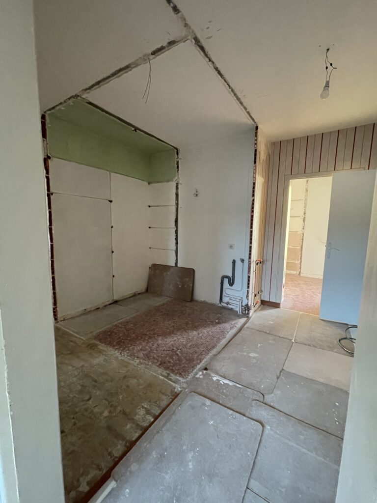 Entrée phase travaux, par Cot A Cot Architecture d'intérieur.