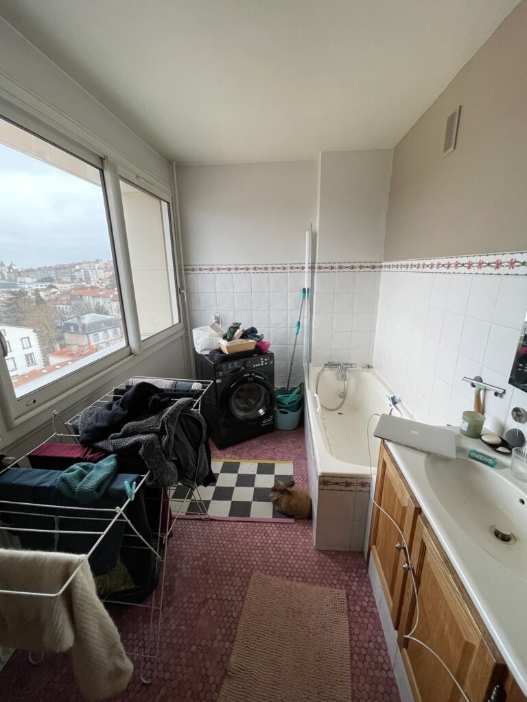 Salle de bain, avant travaux, par Cot A Cot Architecture d'intérieur.